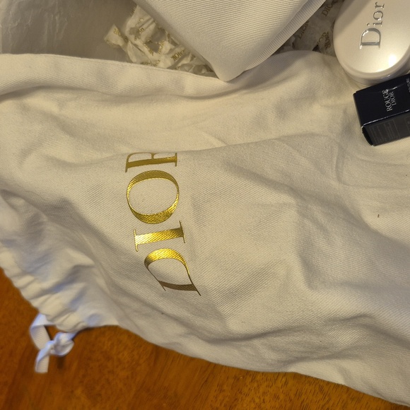 NWE DIOR BEAUTY BUNDLE. - Picture 4 of 13